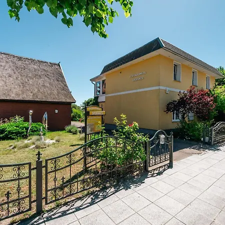 Ferienwohnung &Quotalbatros&Quot Sellin (Rugen)
